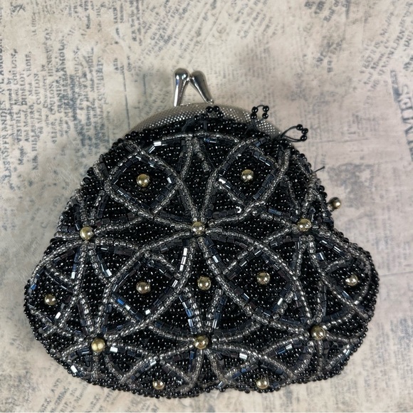 Neiman Marcus Vintage beaded coin purse - Picture 3 of 11